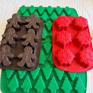 Silicone Holiday Baking Mold Set - Red & Green
